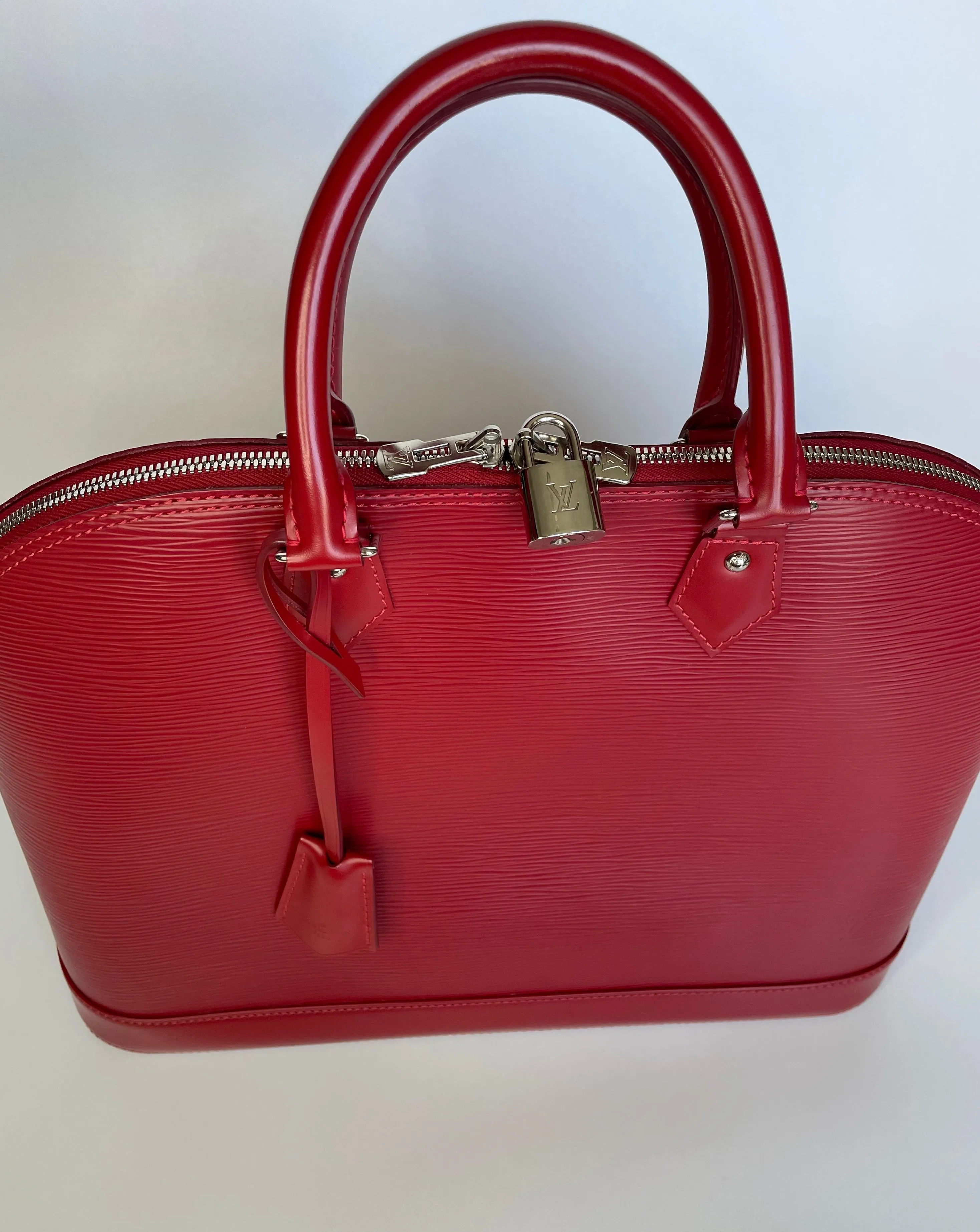 LOUIS VUITTON | ALMA GM EPI | RED