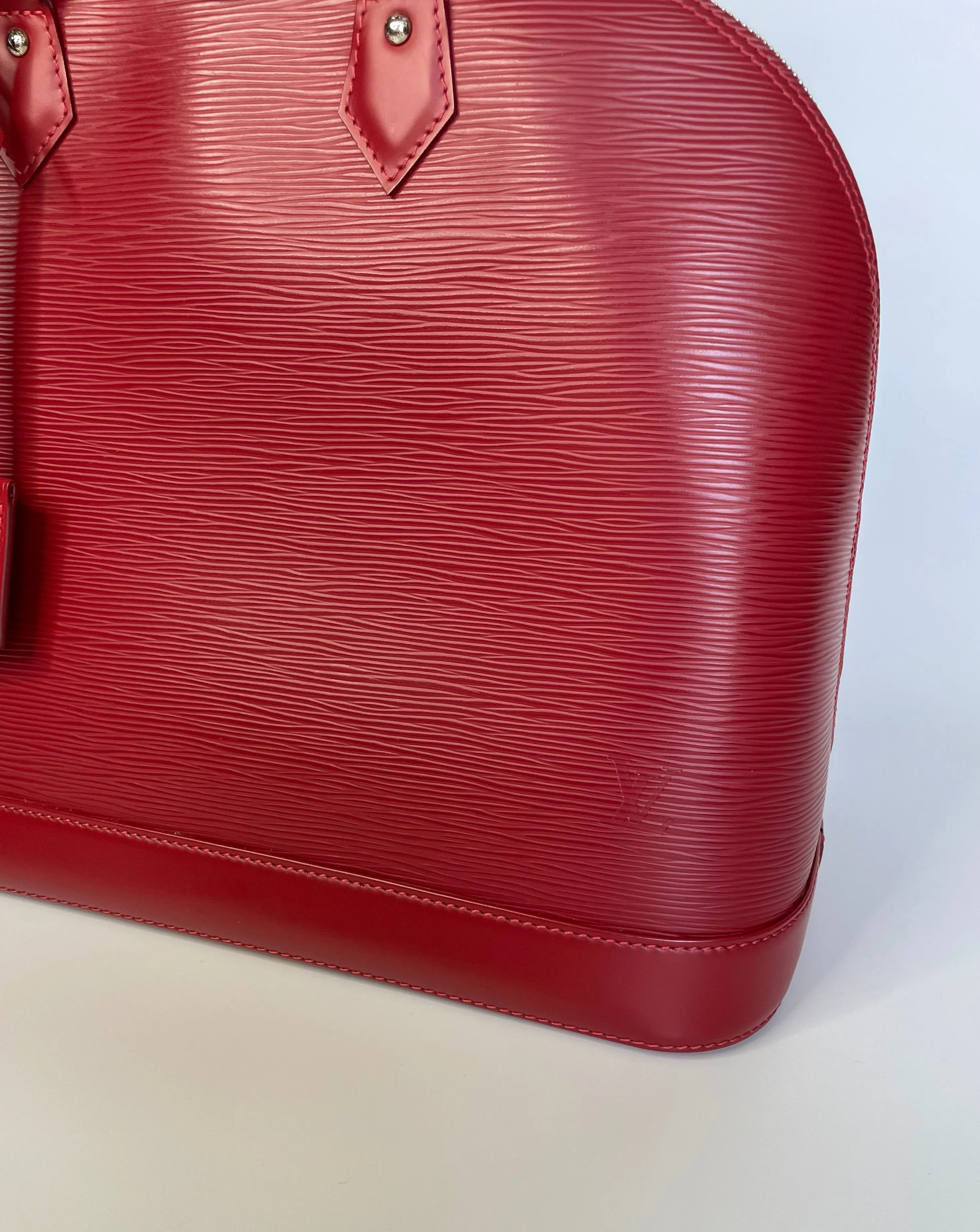 LOUIS VUITTON | ALMA GM EPI | RED