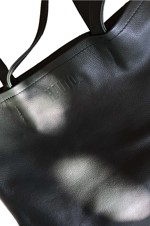 Mansago Tote