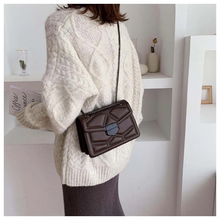Women Rivet Chain Small Crossbody Bags PU Leather Messenger Bags Fashion Simple Shoulder Bag Ladies Designer Handbags